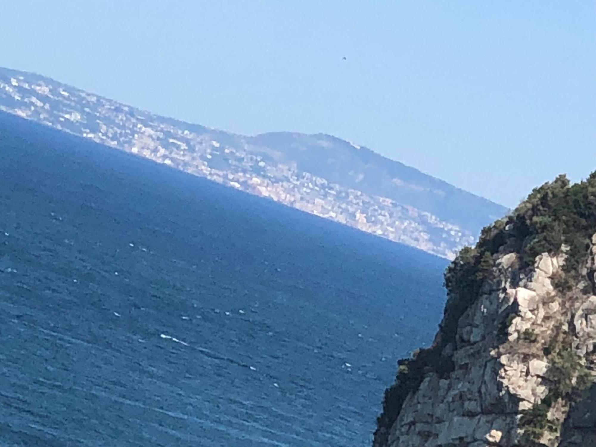 Апартаменты Bilocale Panoramico “Lo Sguardo” Масса-Лубренсе Экстерьер фото